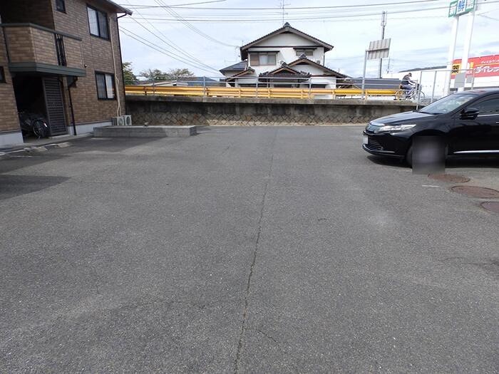 フォルテF　A棟 駐車場