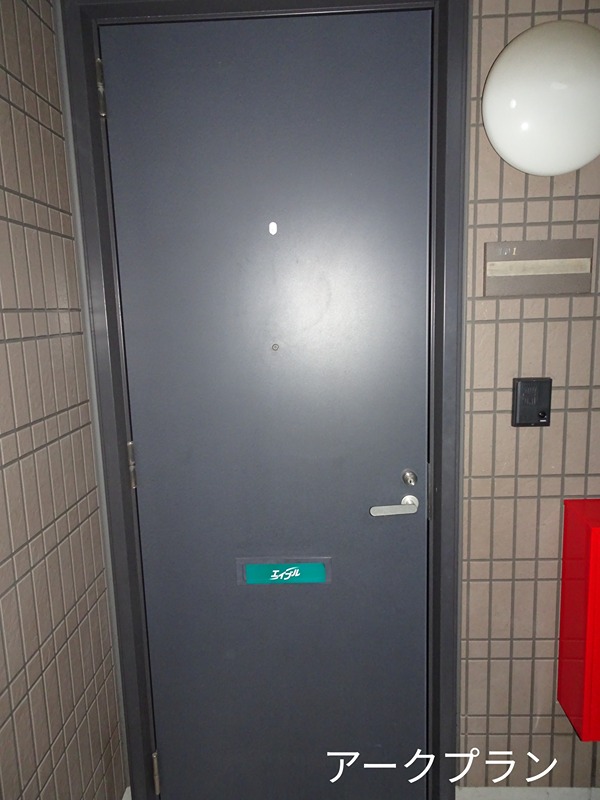 アミスＢ 玄関