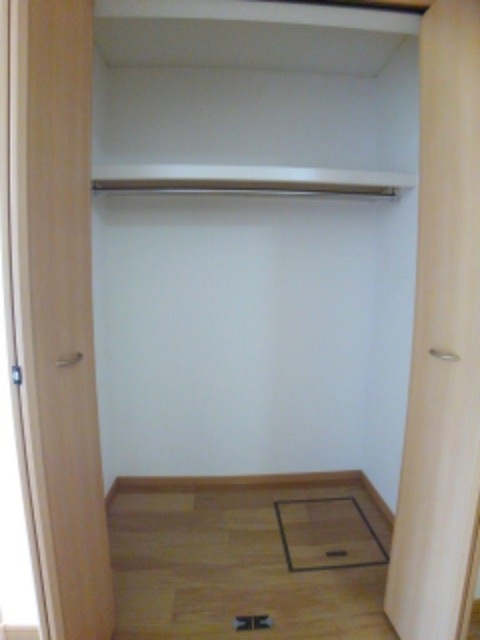Ｉｎｔｅｒｆｉｅｌｄ 収納