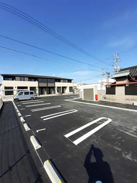 ボンヌーベル 駐車場
