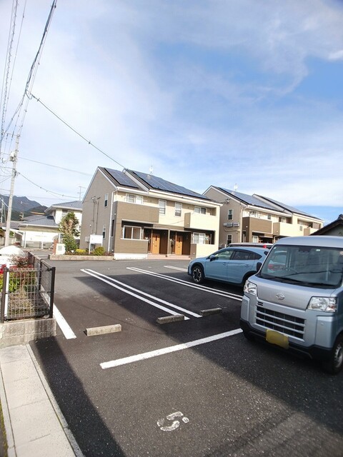 レ・ミエルＡ 駐車場