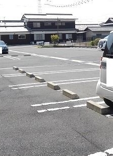 モン・ラニッシュ 駐車場