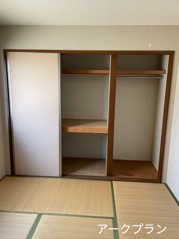 山口県岩国市門前町２丁目 収納