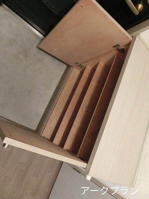 ビューカサディ 収納