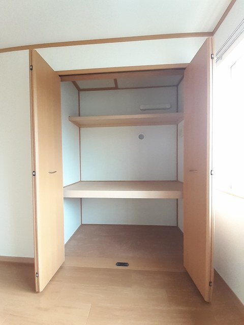 フレーズアンソレイエＣ棟 収納