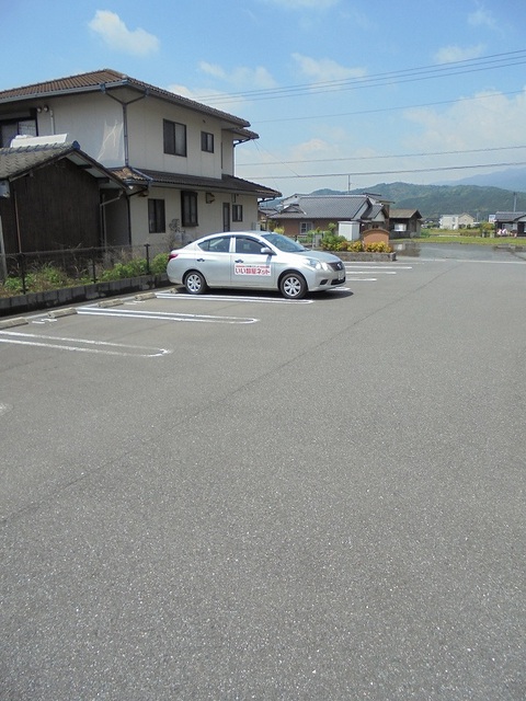 プリュム・ド・アンジュＢ 駐車場