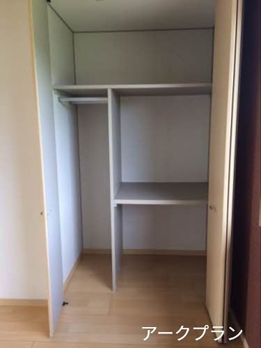 バリュージュ新町　B棟 収納