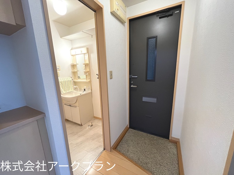 バリュージュ新町　B棟 玄関
