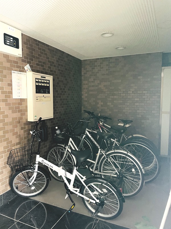 エンブレム麻里布Ⅱ 駐車場