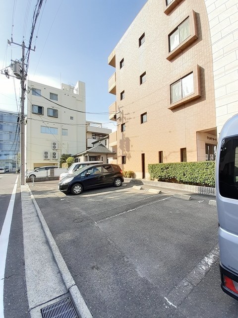 ヴェルデ　カーサ 駐車場