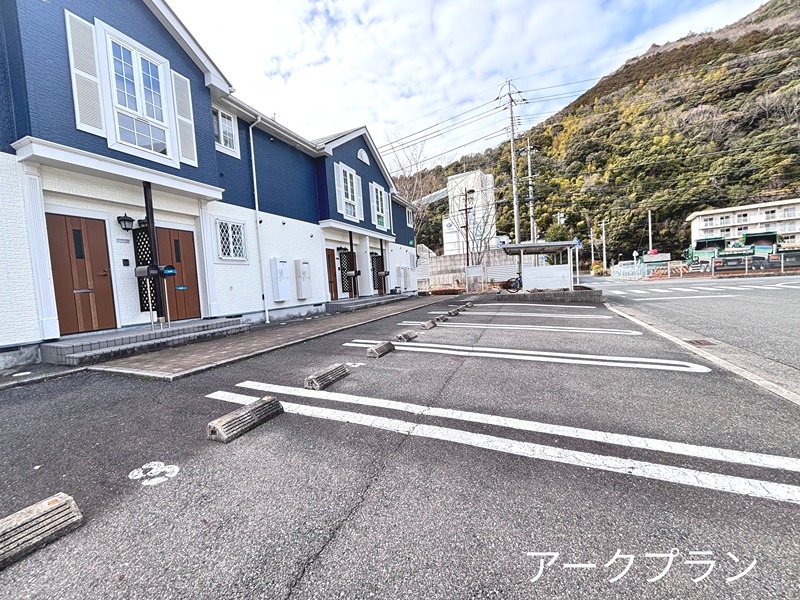 YYビレッジ 駐車場