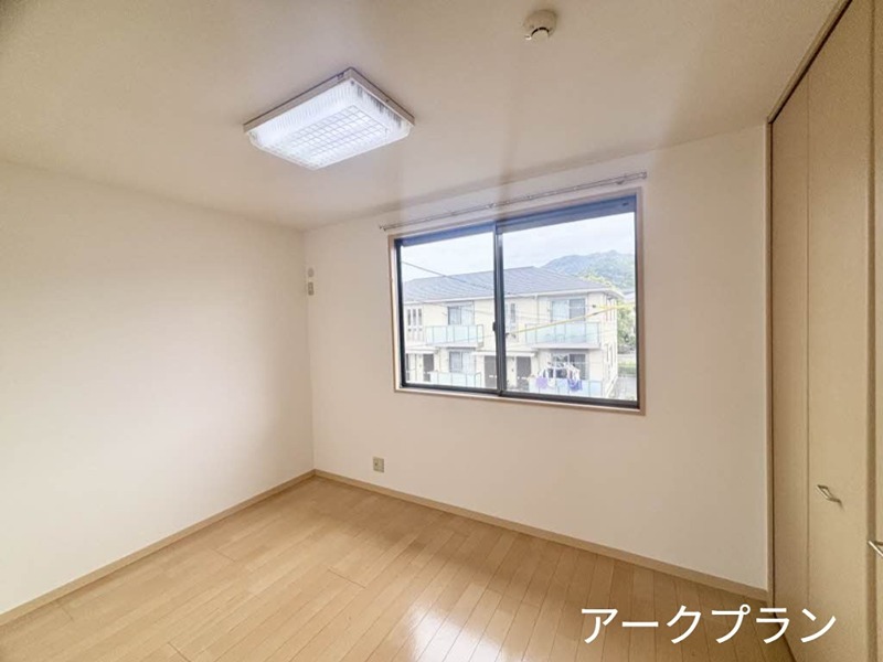 バリュージュ新町　A棟 エントランス