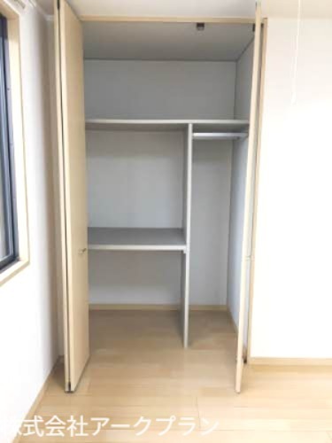 バリュージュ新町　A棟 収納