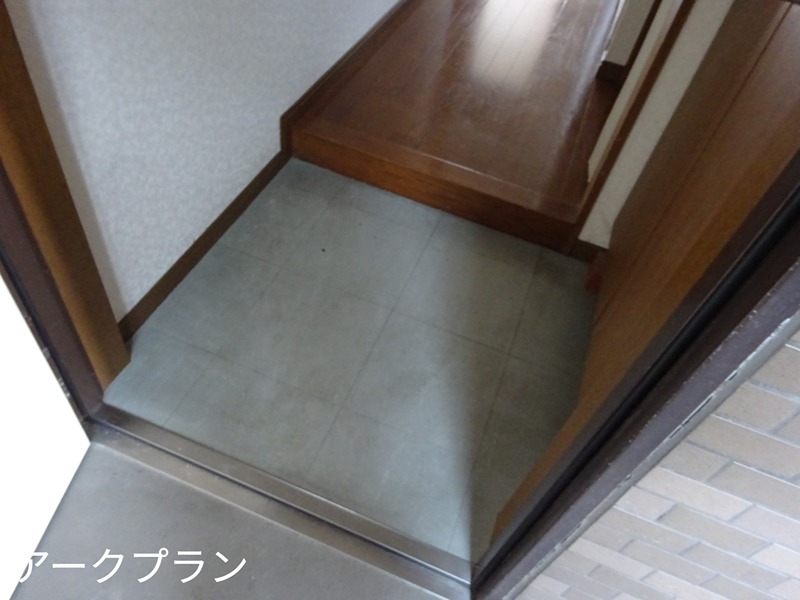 エンブレム麻里布Ⅱ 玄関