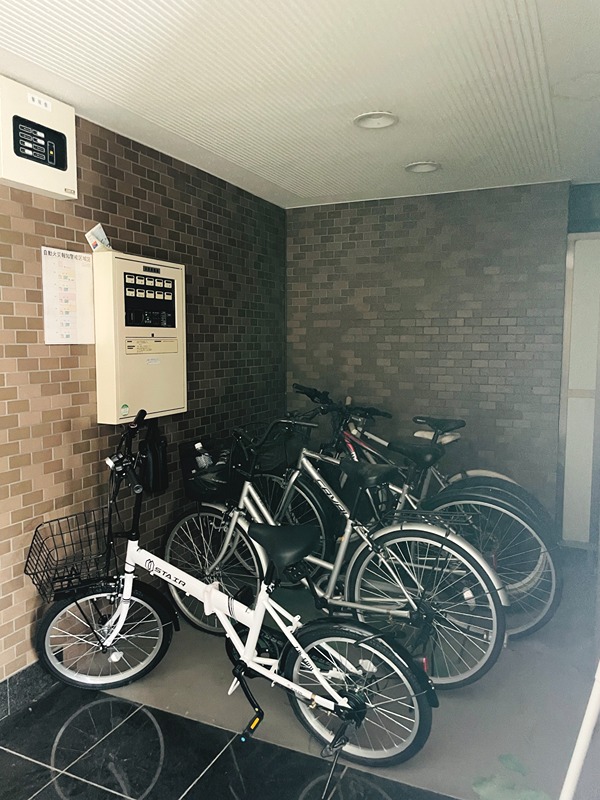 エンブレム麻里布Ⅱ 駐車場