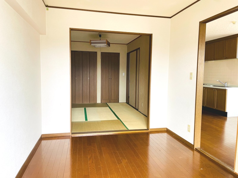 エンブレム麻里布Ⅱ ベッドルーム