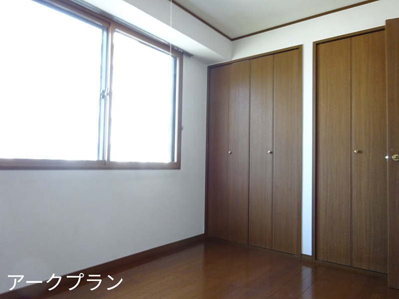 エンブレム麻里布Ⅱ ベッドルーム