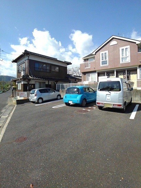 カサ・ローサ 駐車場