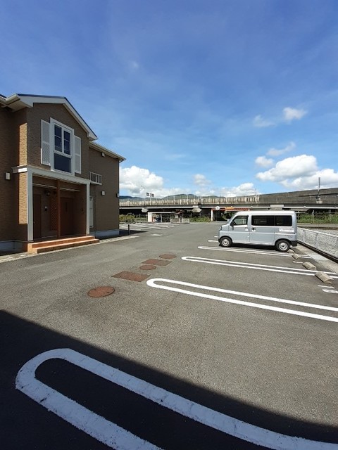 サンパティークⅡ 駐車場