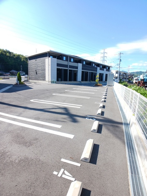 ラテ　ルーナ 駐車場