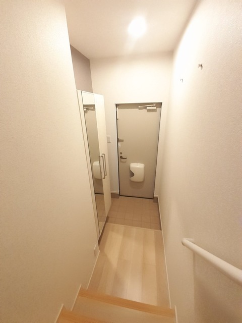 ラテ　ルーナ 玄関