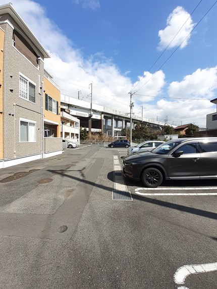 ファミールケイ　Ｆ 駐車場