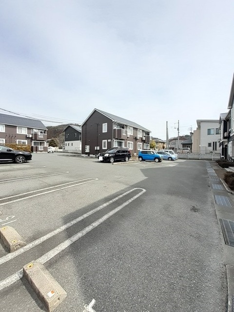 ＭｅｒｕＲｏｓｅ　Ⅲ 駐車場