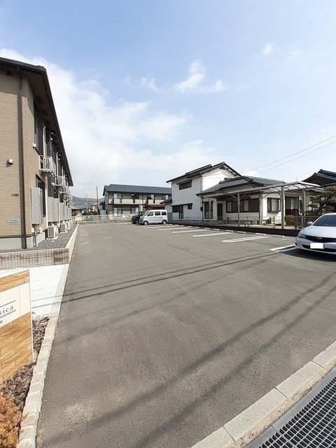 フォルシュ　ムジカ 駐車場