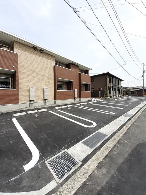 ラフィネ　グリシーヌ　Ⅱ 駐車場
