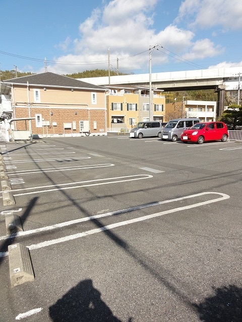 ファミールケイ　Ｄ 駐車場