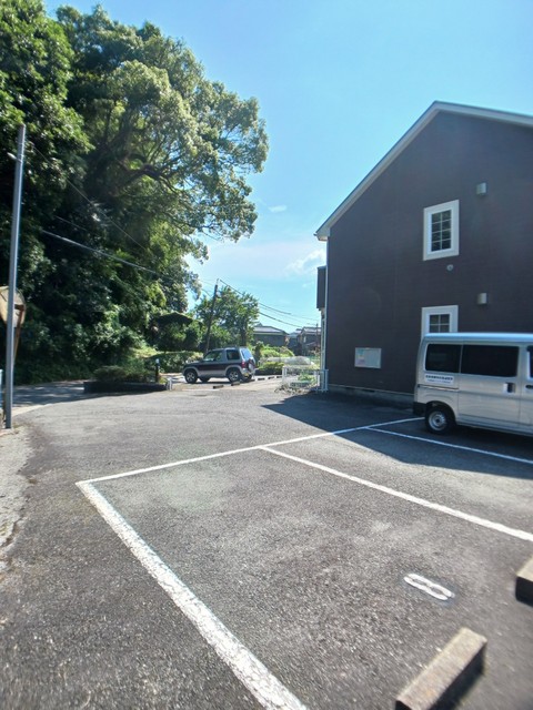 メゾンフルールＡ 駐車場