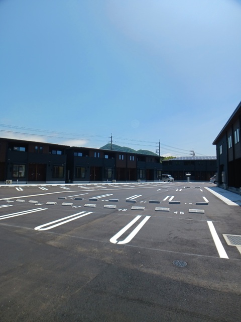 セリーンガーデン　Ⅰ 駐車場