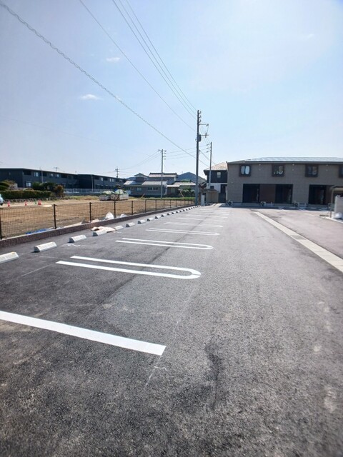 クレールガーデン　Ⅱ 駐車場