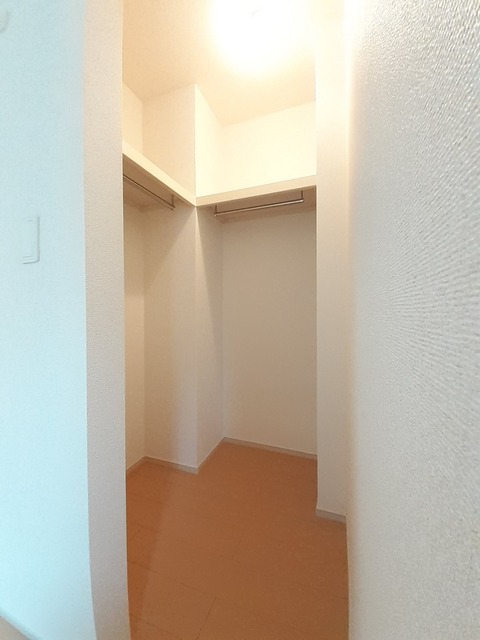 メゾンフルールＥ 収納