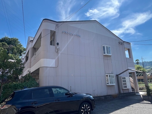 グランビュー平田 駐車場