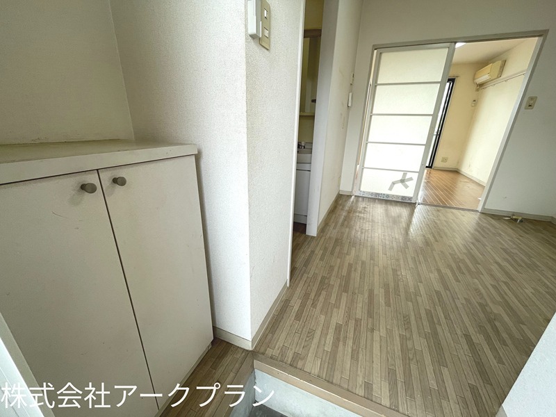 コンセール三笠 玄関