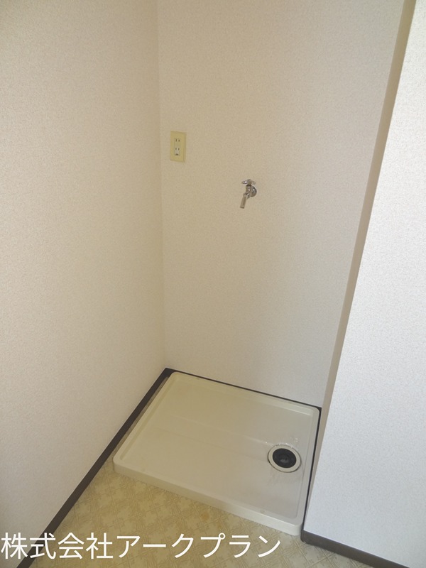 ロジュマン新町A棟 玄関
