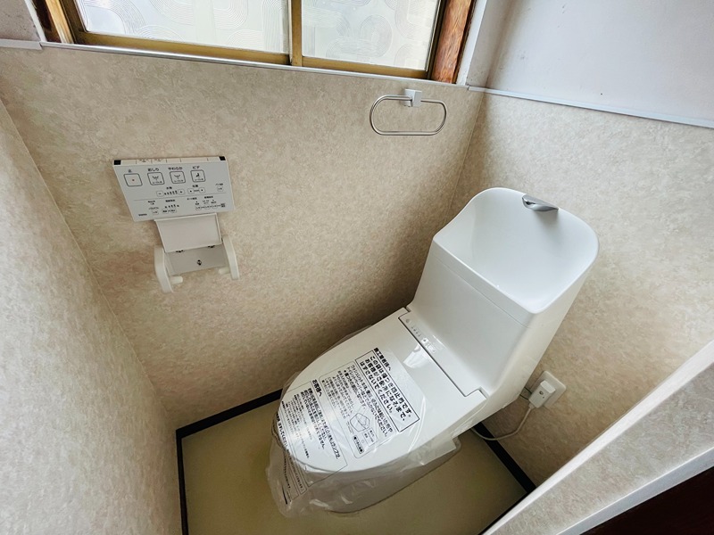 昭和町店舗付き住宅 トイレ