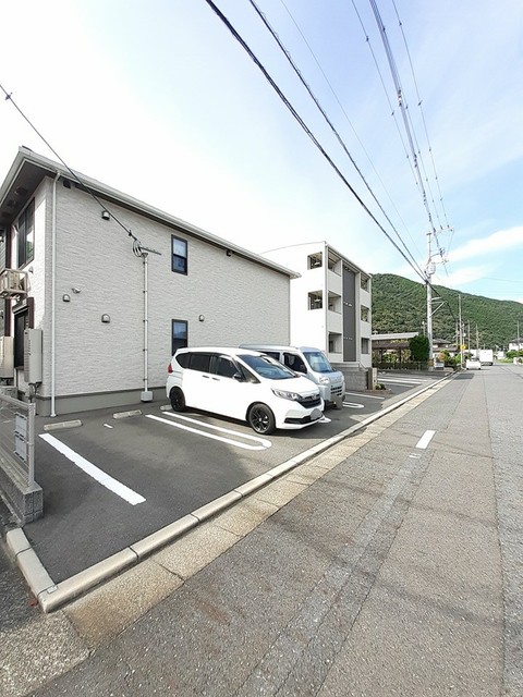 グリシーヌ　Ⅰ 駐車場