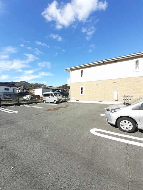 ヴィラ　ミニョン　Ａ 駐車場