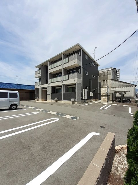グランツ　エム 駐車場