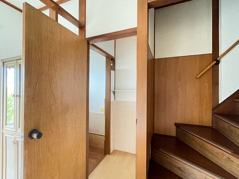 川西貸家（東室） 玄関