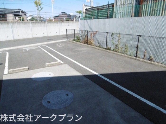 ベネフィック 駐車場