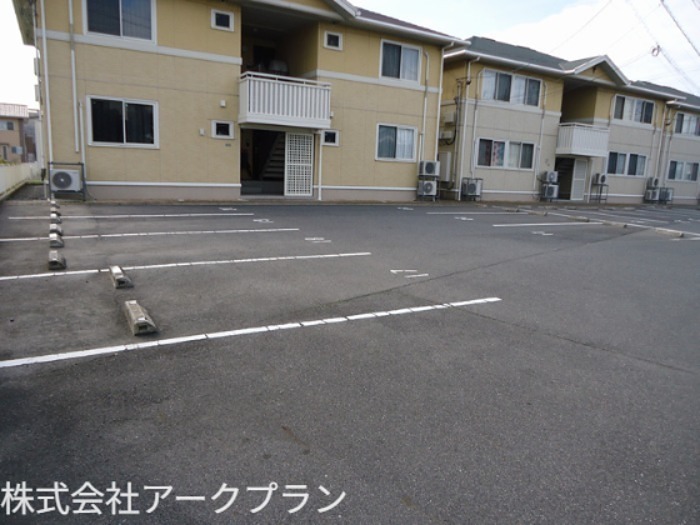リビングタウン岩国　Ｂ棟 駐車場