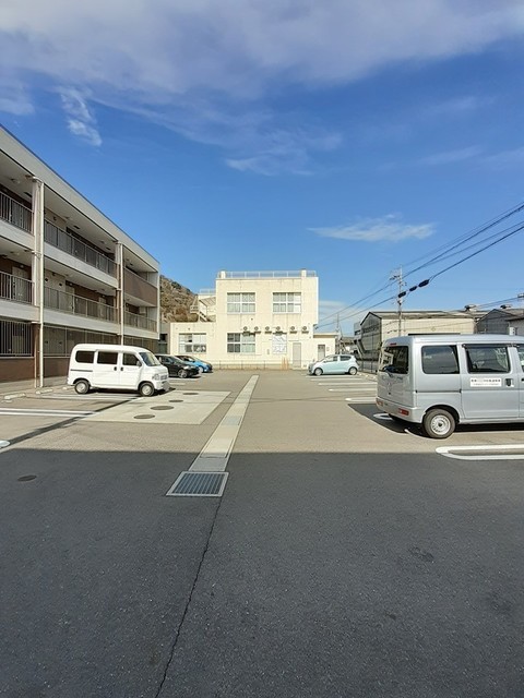 ポートサイド・ベル 駐車場