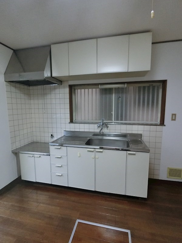 公郷町6丁目戸建 キッチン