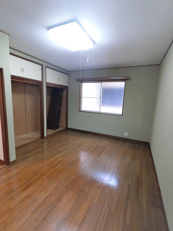 公郷町6丁目戸建 ベッドルーム