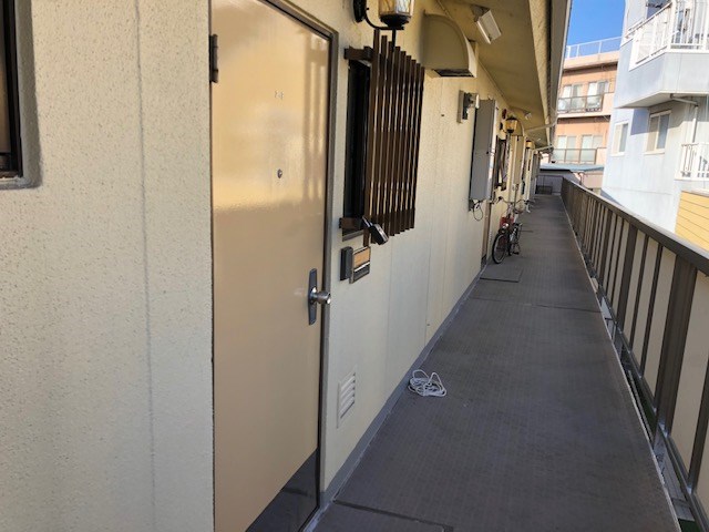 レスコ・モトヤシキ 玄関