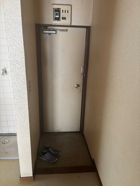 金沢アパート 玄関