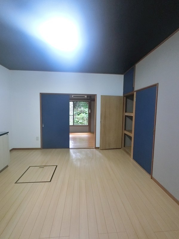 鴨居2丁目戸建 リビング